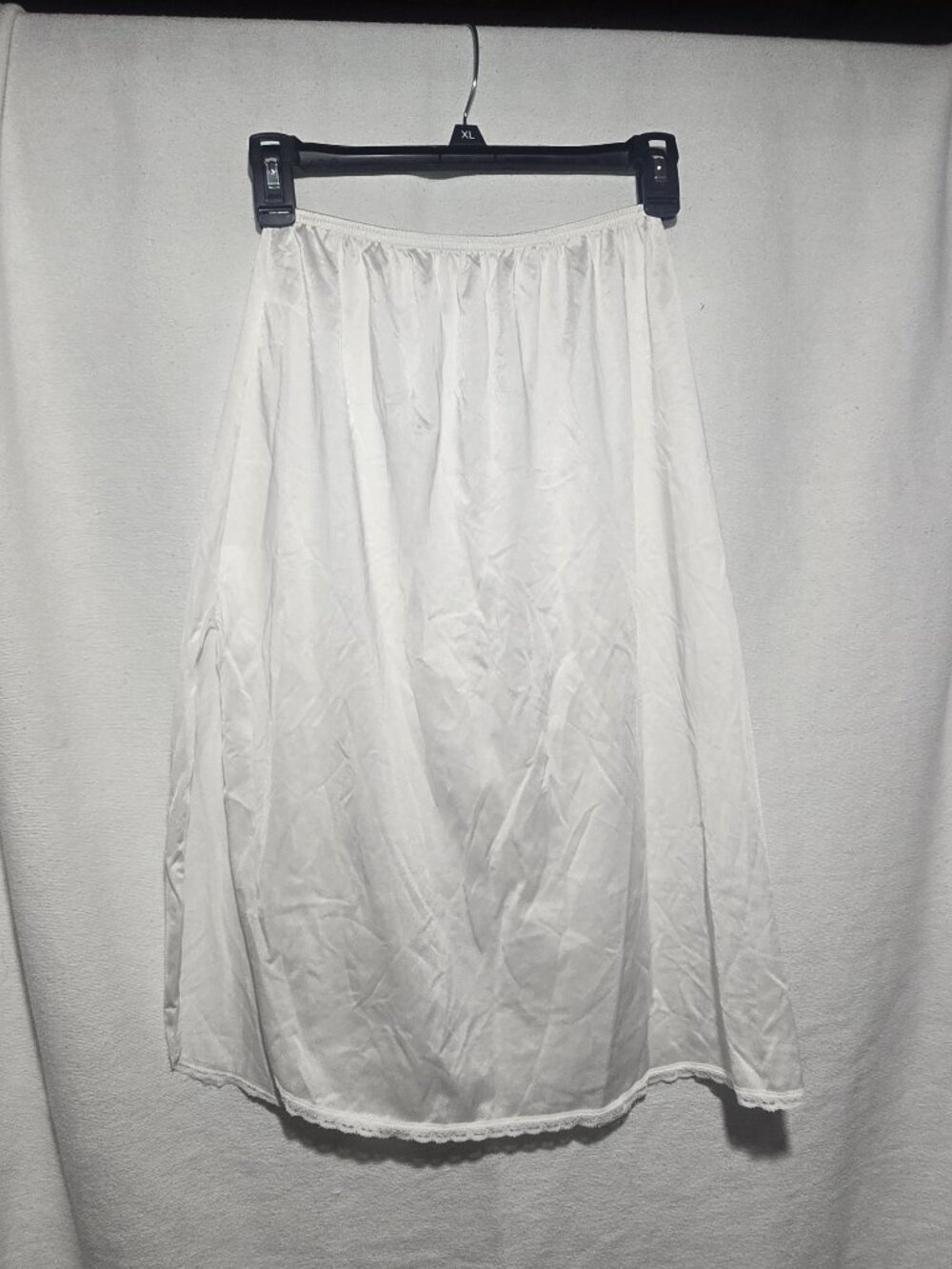 Vanity Fair White Half Slip Size Small 26 Lace Trim Elastic Waist Undergarment